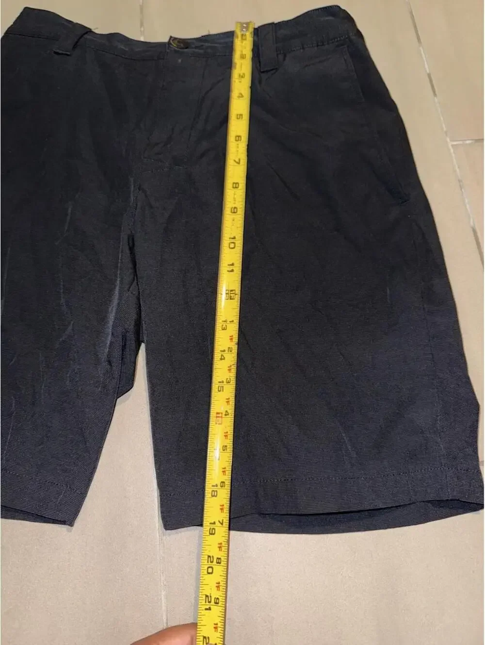 Banana Republic Black chino shorts with subtle pinstripe #chino #pinstripe